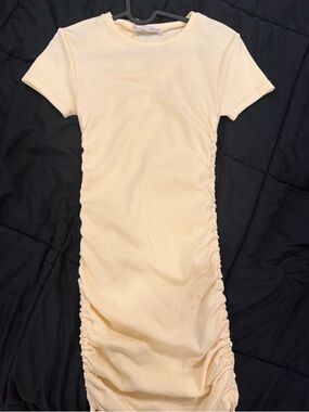 Pull&Bear Pale Yellow Ruched Short Sleeve Dress